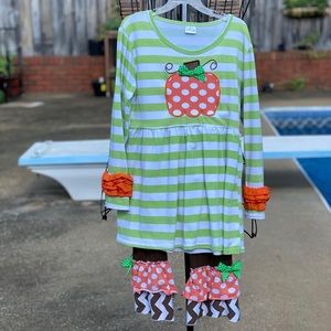 COPY - 2pc boutique outfit with pumpkin design. size 8